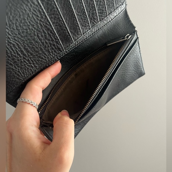 Matt & Nat Reid Vegan Black Wallet - Picture 11 of 11